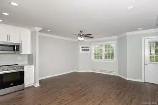 30 Bay Point Ct, West Babylon, NY 11704 - Photo 3