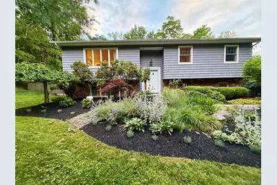 94 Hess Road, Valley Cottage, NY 10989 - Photo 3