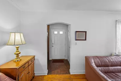 637 Stratford Road, Baldwin, NY 11510 - Photo 5