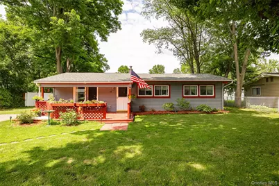 11 Princeton, Red Hook, NY 12571 - Photo 17