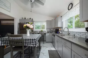 11 Princeton, Red Hook, NY 12571 - Photo 7