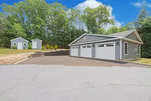 9 Huckleberry Ln, East Setauket, NY 11733 - Photo 5