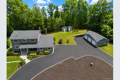 9 Huckleberry Lane, East Setauket, NY 11733 - Photo 3