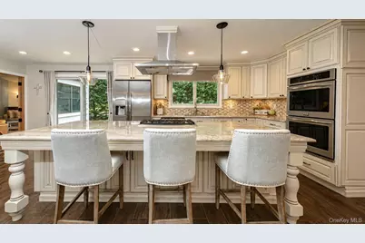 9 Huckleberry Lane, East Setauket, NY 11733 - Photo 7