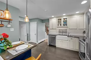 17 Garfield Pl, East Northport, NY 11731 - Photo 11