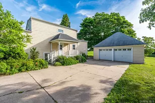 2380 S Harbor Rd, Southold, NY 11971 - Photo 15
