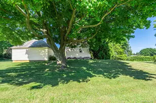 2380 S Harbor Rd, Southold, NY 11971 - Photo 17