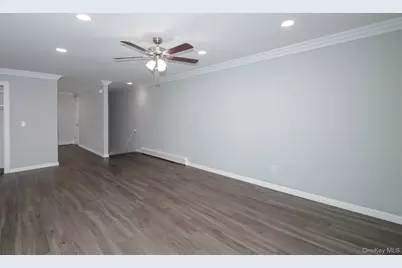2 Victorian Court #382, Holtsville, NY 11742 - Photo 5