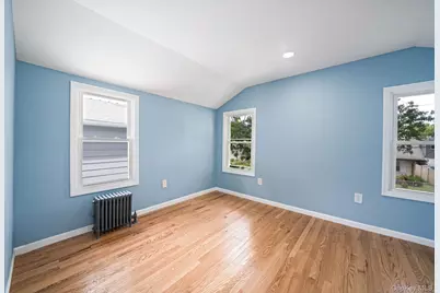 532 Washington Avenue, West Hempstead, NY 11552 - Photo 17