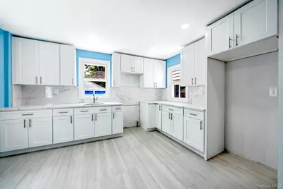 532 Washington Avenue, West Hempstead, NY 11552 - Photo 5