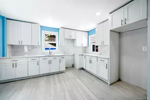 532 Washington Ave, West Hempstead, NY 11552 - Photo 5