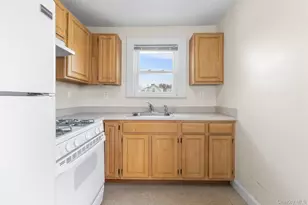 145-51 Arlington Terrace, Jamaica, NY 11435 - Photo 5