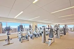 322 W 57th St, New York (Manhattan), NY 10019 - Photo 9