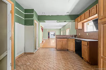 11410 169th Street, Jamaica, NY 11434 - Photo 5