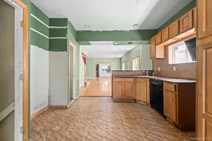 114-10 169th St, Jamaica, NY 11434 - Photo 5