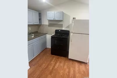 1032 Union Boulevard, Bay Shore, NY 11706 - Photo 7