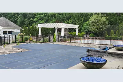 7 Arista Court, Dix Hills, NY 11746 - Photo 29