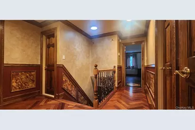 7 Arista Court, Dix Hills, NY 11746 - Photo 15