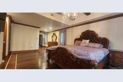 7 Arista Court, Dix Hills, NY 11746 - Photo 17