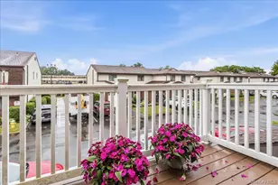 62 Cambridge Dr W, Copiague, NY 11726 - Photo 17