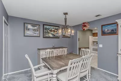 62 Cambridge Drive W, Copiague, NY 11726 - Photo 7