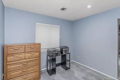 62 Cambridge Drive W, Copiague, NY 11726 - Photo 11