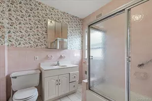 169 S Park Ave, Rockville Centre, NY 11570 - Photo 11