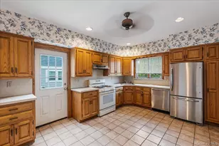169 S Park Ave, Rockville Centre, NY 11570 - Photo 5