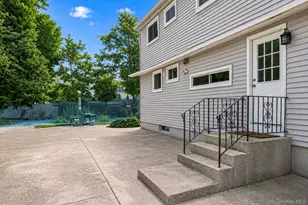 57 Pearl St, Deer Park, NY 11729 - Photo 15