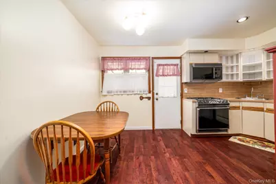 6741 197th Street, Fresh Meadows, NY 11365 - Photo 7