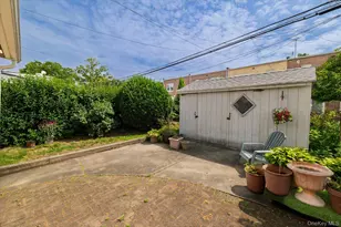 67-41 197th St, Fresh Meadows, NY 11365 - Photo 23