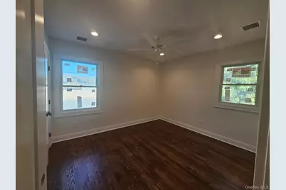 87 Community Road, Bay Shore, NY 11706 - Photo 17