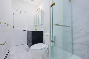 58-13 69th Pl, Maspeth, NY 11378 - Photo 15