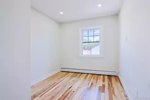 58-13 69th Pl, Maspeth, NY 11378 - Photo 13