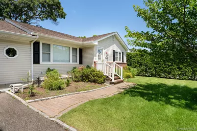 23 Staller Boulevard, Hampton Bays, NY 11946 - Photo 3