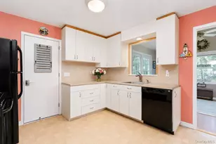 23 Staller Blvd, Hampton Bays, NY 11946 - Photo 15