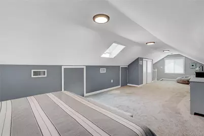 239 S 2nd Street, Lindenhurst, NY 11757 - Photo 21