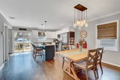 239 S 2nd Street, Lindenhurst, NY 11757 - Photo 9