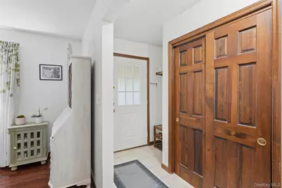 9 Roxanne Boulevard, Highland, NY 12528 - Photo 3