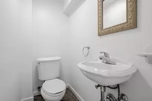 17 Pinewood Rd, Manhasset, NY 11030 - Photo 31