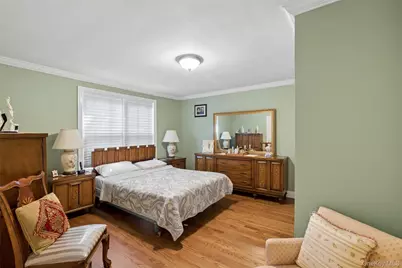 43 Edwards Street #1-B, Roslyn Heights, NY 11577 - Photo 13