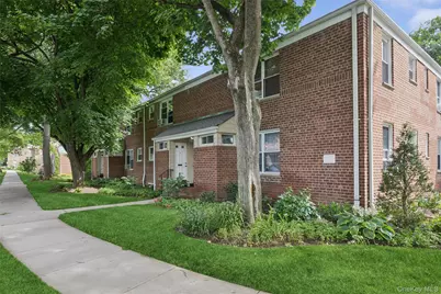 43 Edwards Street #1-B, Roslyn Heights, NY 11577 - Photo 1
