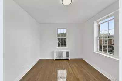 1 Ash Place #2K, Great Neck, NY 11021 - Photo 9