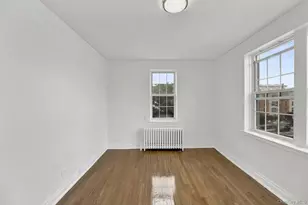 1 Ash Pl, Great Neck, NY 11021 - Photo 9