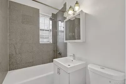 1 Ash Place #2K, Great Neck, NY 11021 - Photo 11