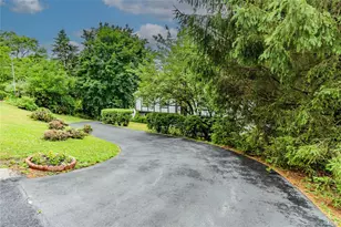 7 Colleen Ln, Wallkill, NY 12589 - Photo 3