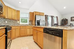 20 Bernadette Way, Washingtonville, NY 10992 - Photo 9