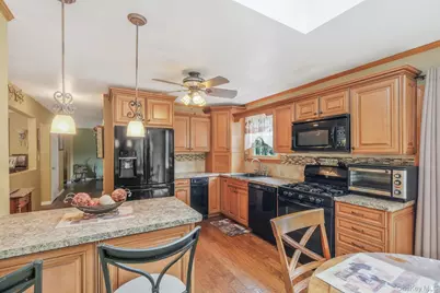 404 Bicycle Path, Port Jefferson Station, NY 11776 - Photo 11