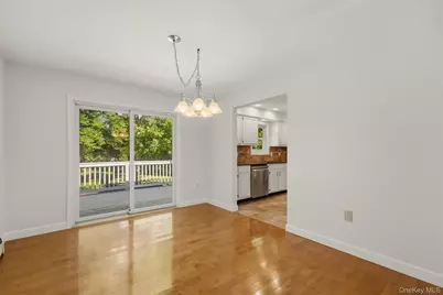 74 Peach Road, Poughkeepsie, NY 12601 - Photo 9
