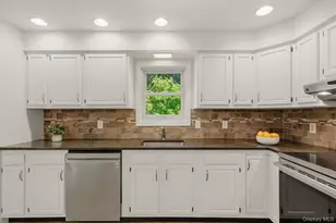 74 Peach Rd, Poughkeepsie, NY 12601 - Photo 13